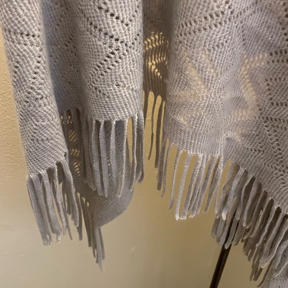 Soft Fringe wrap around Cardigan, beautiful accent to any outfit - Picture 4 of 7